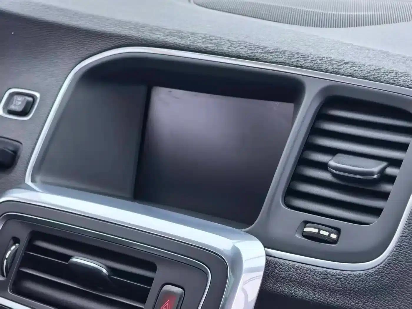 2015 Volvo S60 S60L 2.0T Smart Edition — миниатюра 6