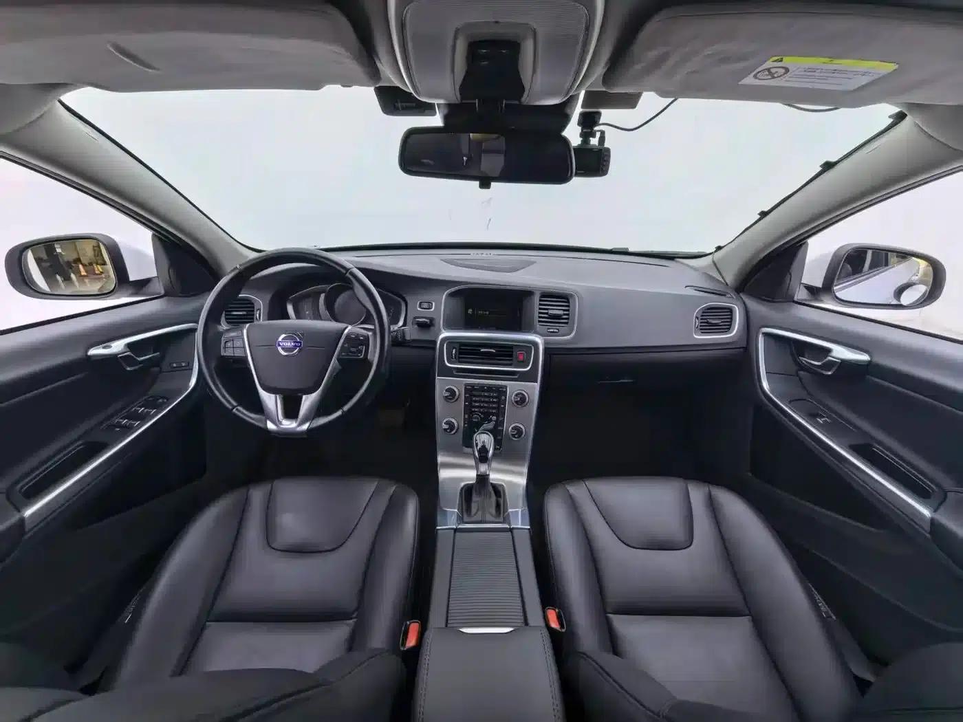 2015 Volvo S60 S60L 2.0T Smart Edition — миниатюра 10