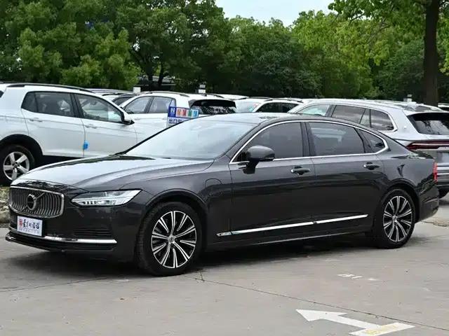 2021 Volvo S90 Plug-in Hybrid T8 E-Drive Hybrid Smart Luxury Edition