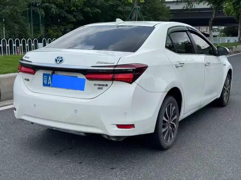 2017 Toyota Corolla Hybrid 1.8L E-CVT Leading Edition (National V Emission Standard) — миниатюра 4