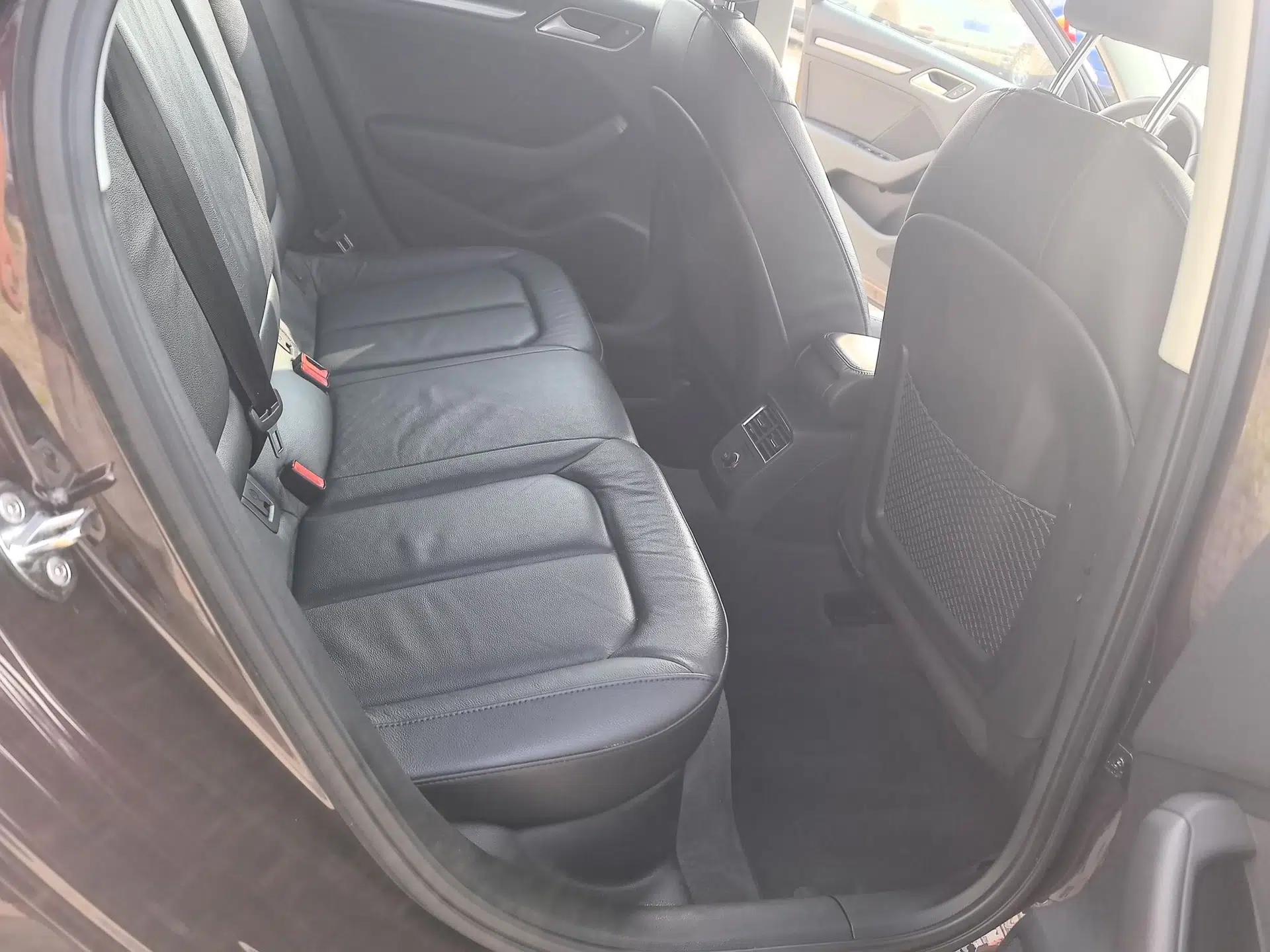 Audi A3 2015 Sportback 35 TFSI Millionth Anniversary Comfort Model — миниатюра 12