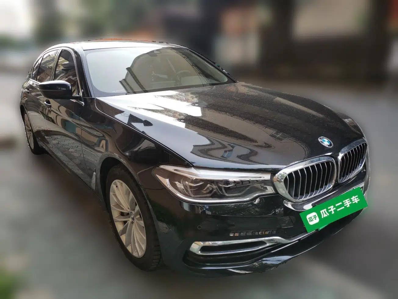 BMW 5 Series New Energy 2019 530Le Luxury Package — миниатюра 3