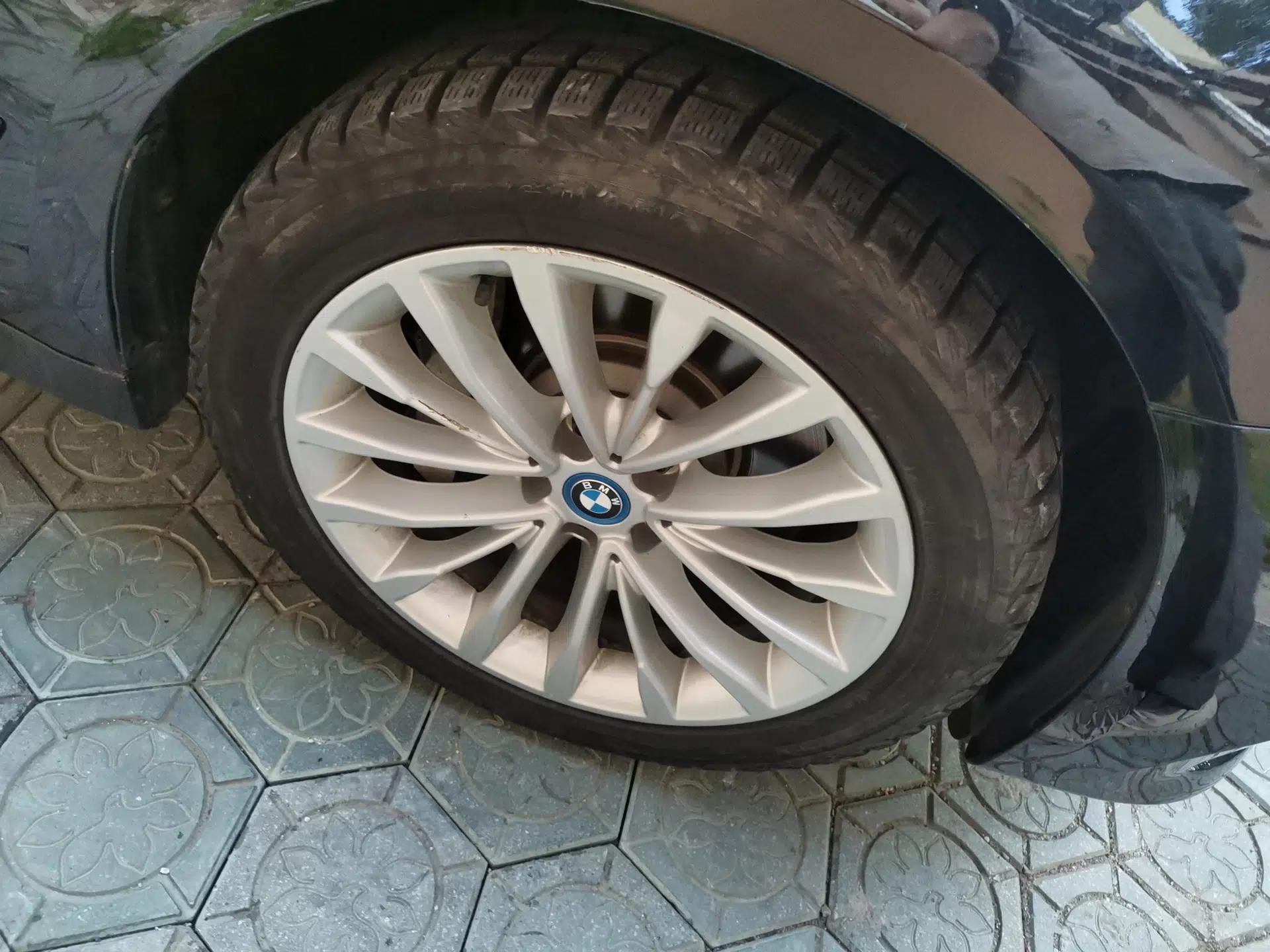BMW 5 Series New Energy 2019 530Le Luxury Package — миниатюра 8