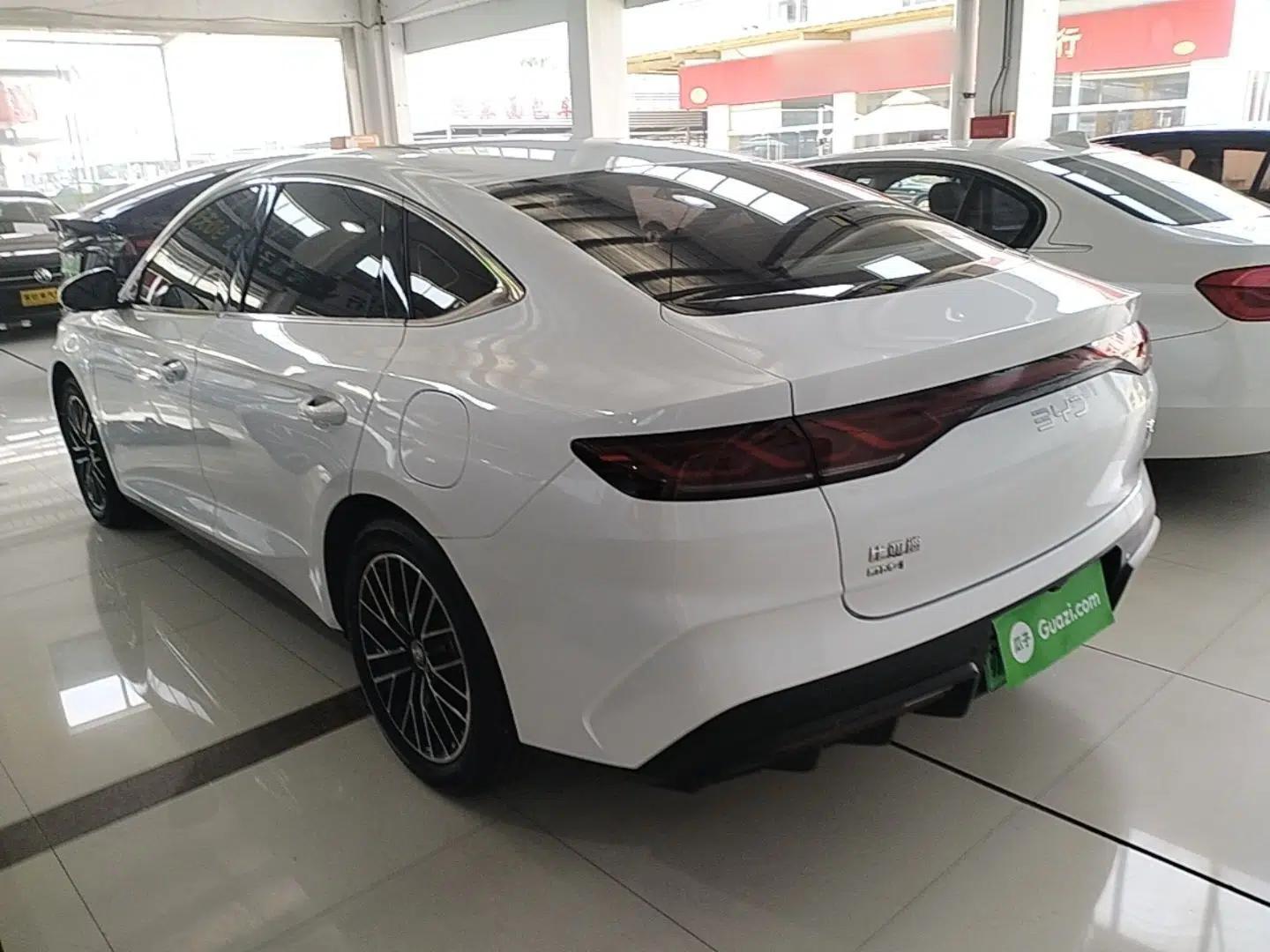 BYD Qin L 2024 DM-i 120KM Excellence Model — миниатюра 4