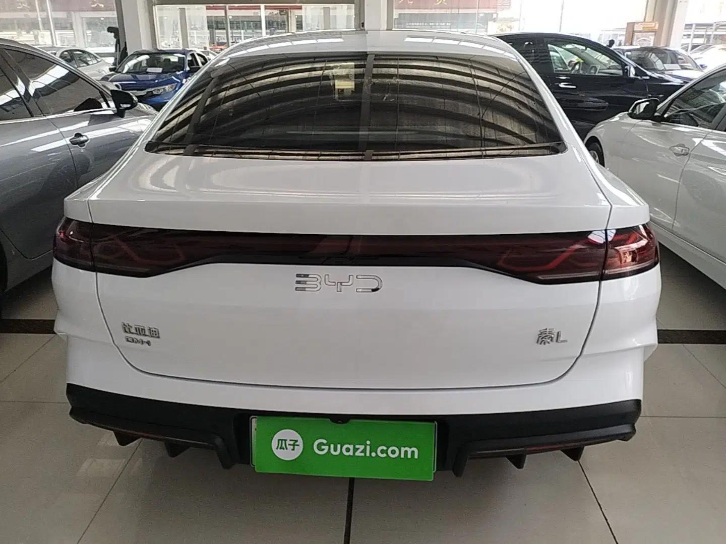 BYD Qin L 2024 DM-i 120KM Excellence Model — миниатюра 5