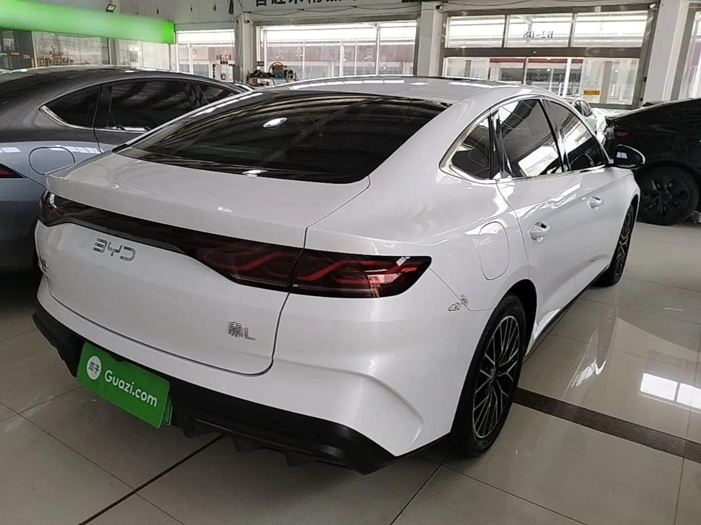 BYD Qin L 2024 DM-i 120KM Excellence Model — миниатюра 6