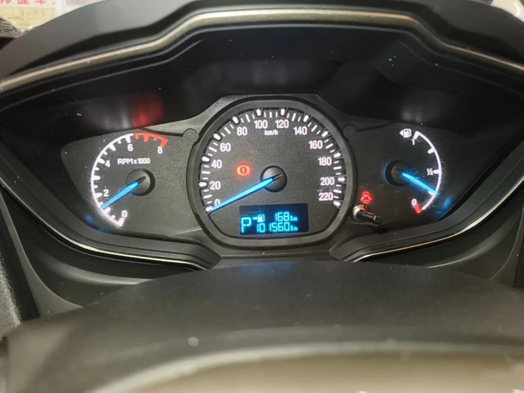Ford Escort 2015 1.5L Automatic Comfort Edition — миниатюра 14