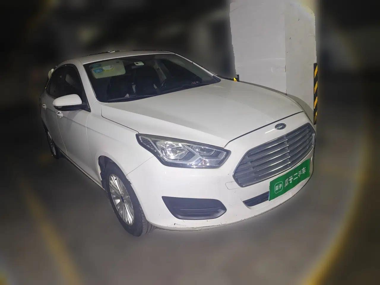 Ford Escort 2017 Revised Version 1.5L Automatic Comfort Edition — миниатюра 3