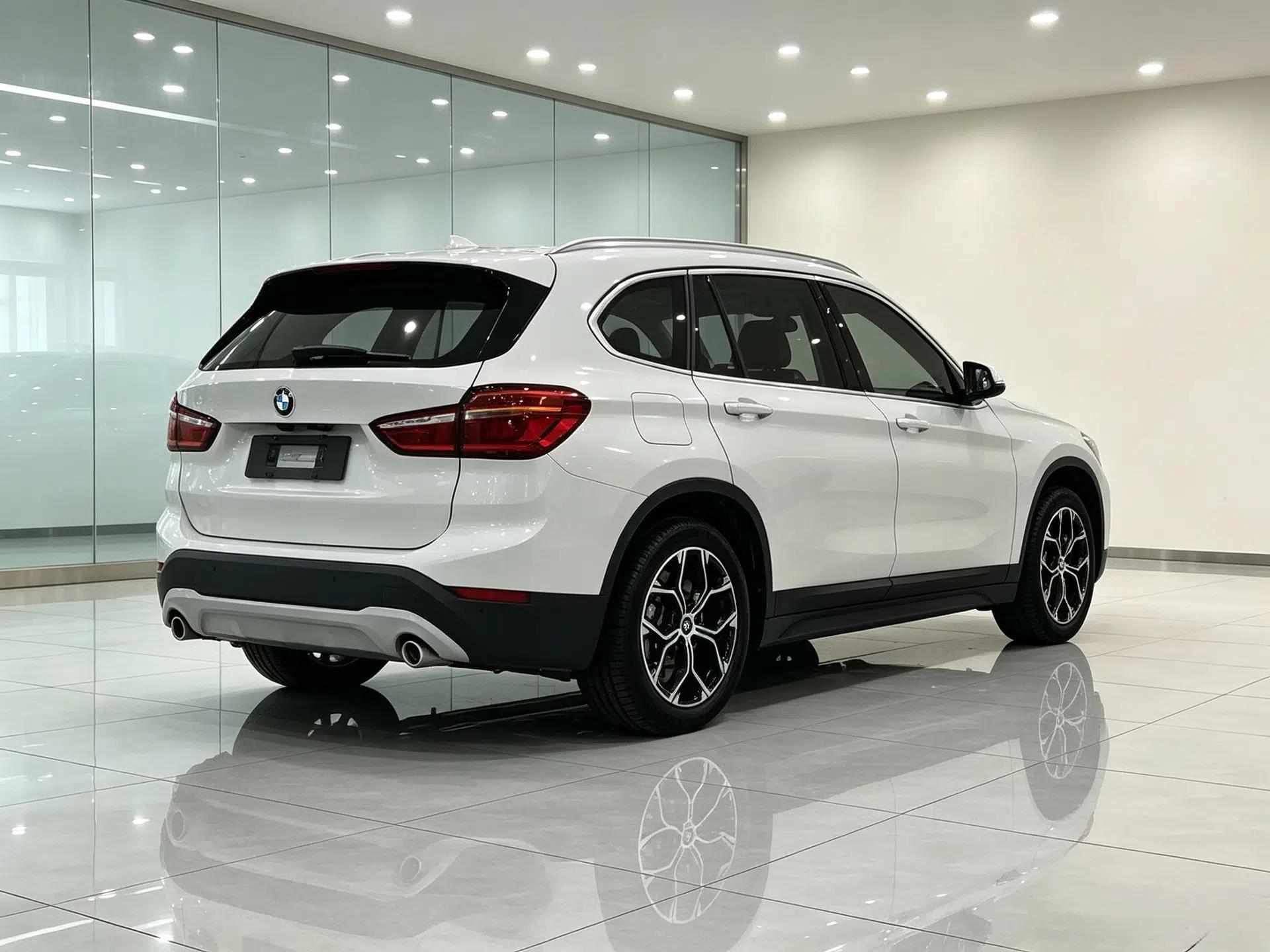 BMW X1 2022 sDrive25Li Leading Model — миниатюра 6