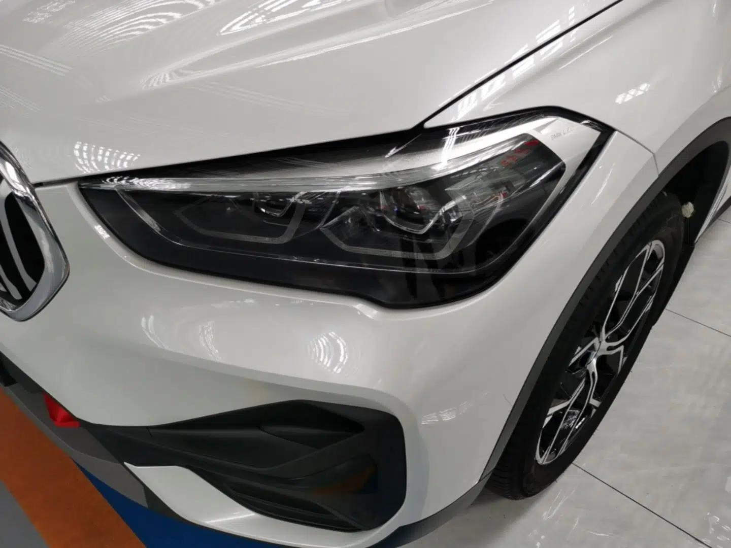 BMW X1 2022 sDrive25Li Leading Model — миниатюра 8