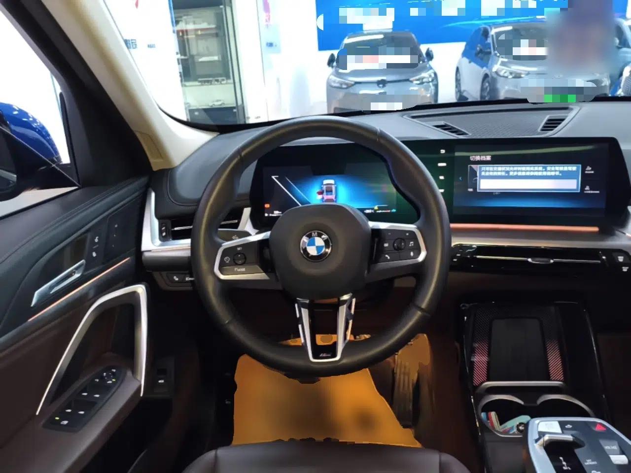BMW X1 2023 sDrive25Li M Sport Package — миниатюра 13