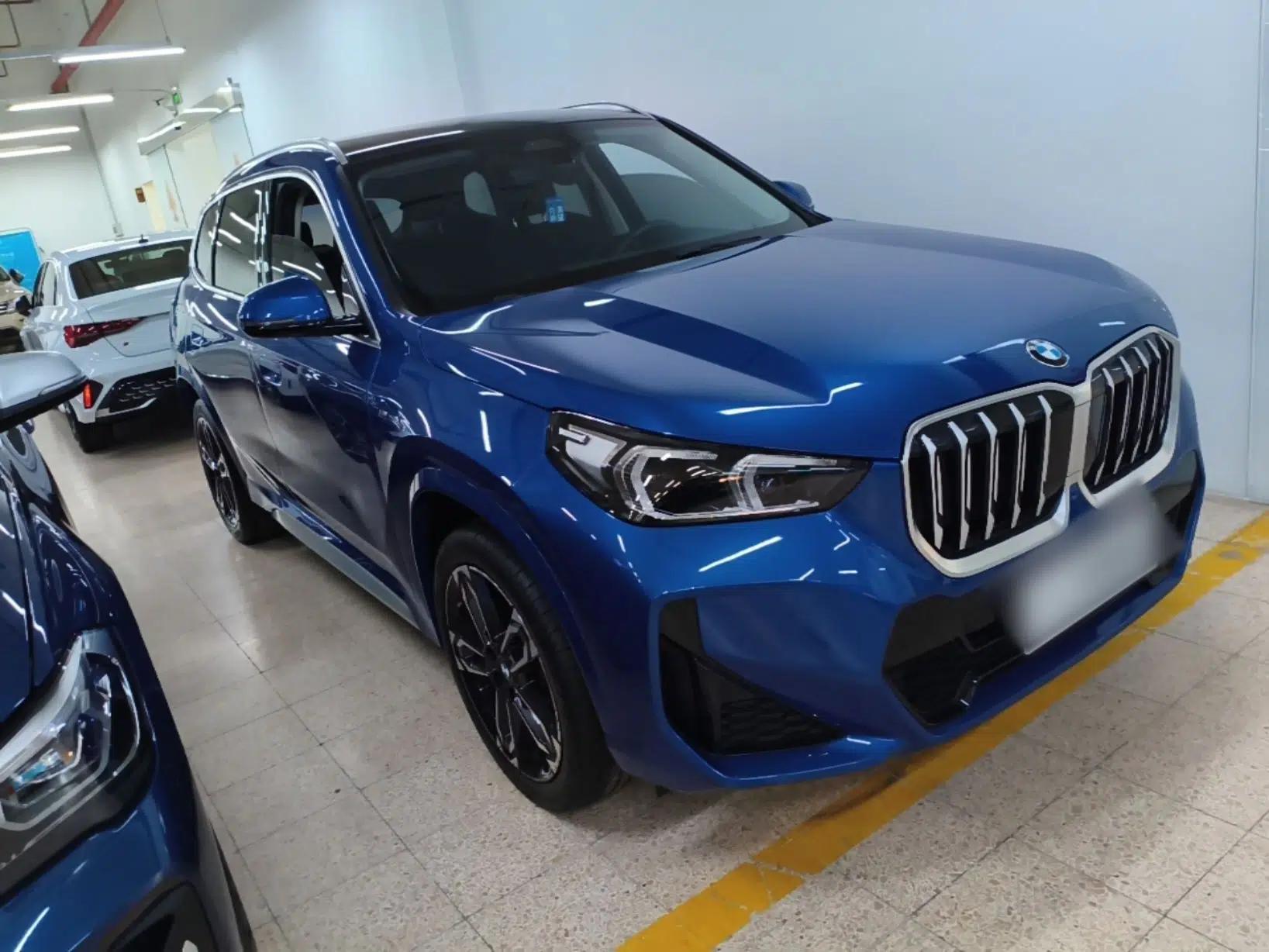 BMW X1 2023 sDrive25Li M Sport Package — миниатюра 3