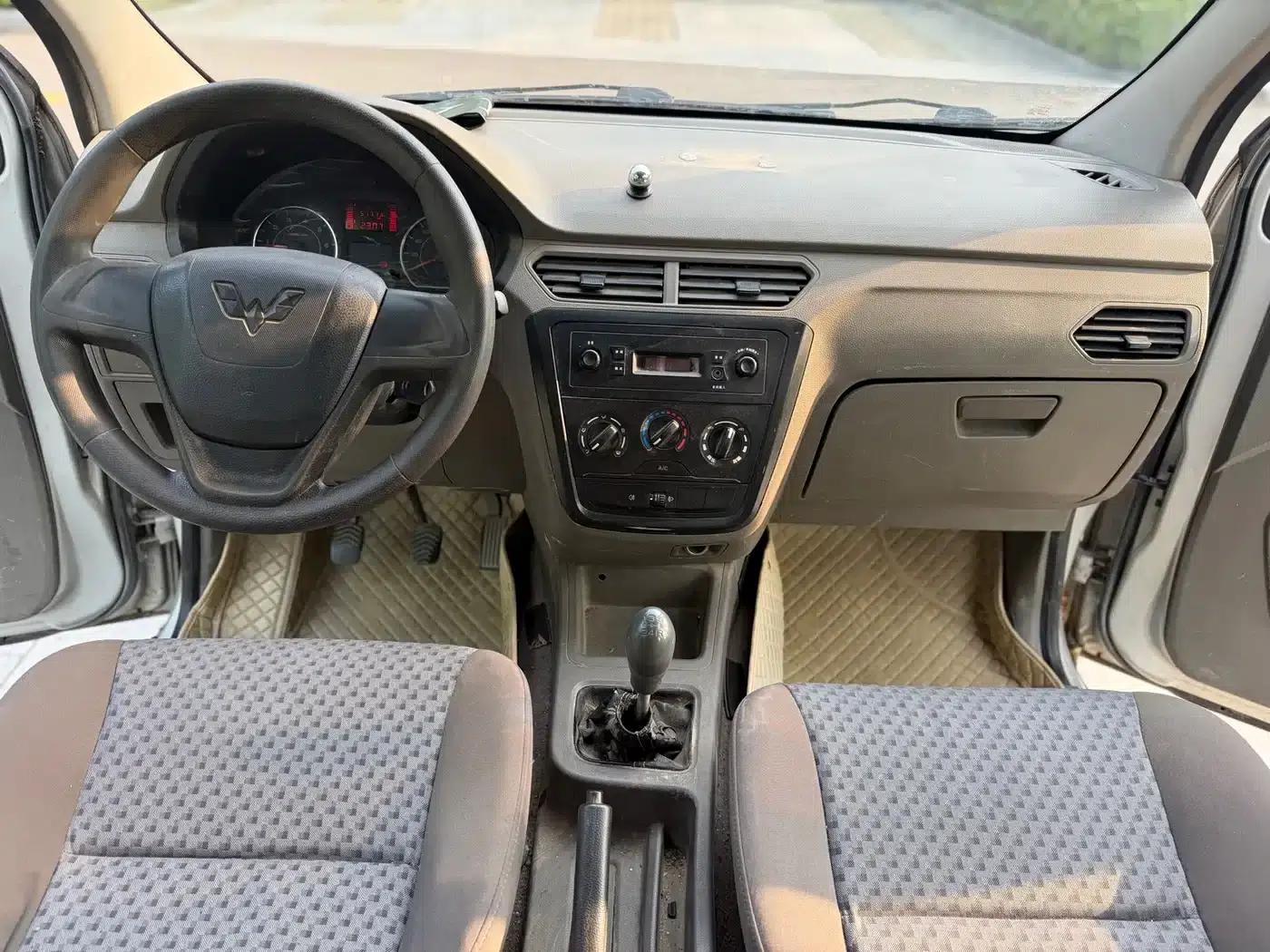 Wuling Sunshine V 2017 1.2L Standard Edition I LMH — миниатюра 8