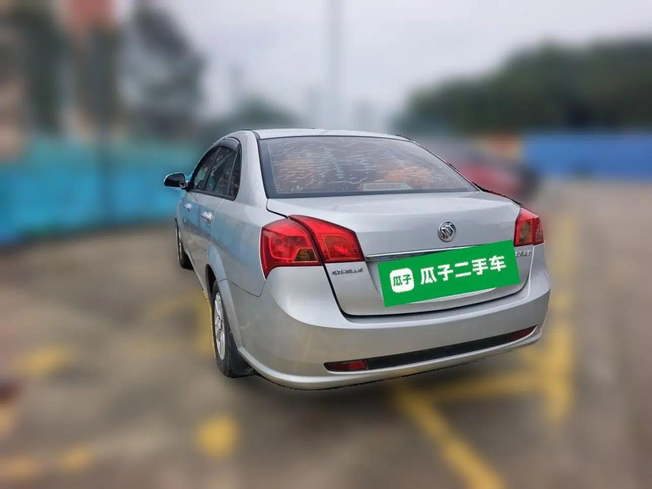Buick Excelle 2015 1.5L Automatic Classic Model — миниатюра 4