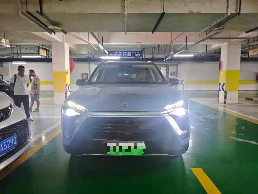 NIO ES8 2018 Founder Edition — миниатюра 2