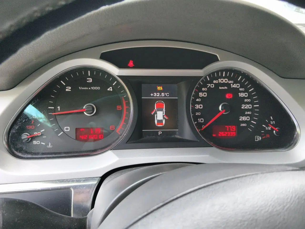 Audi A6L A6L 2.7TDI automatic, 5 seats, with sunroof — миниатюра 11