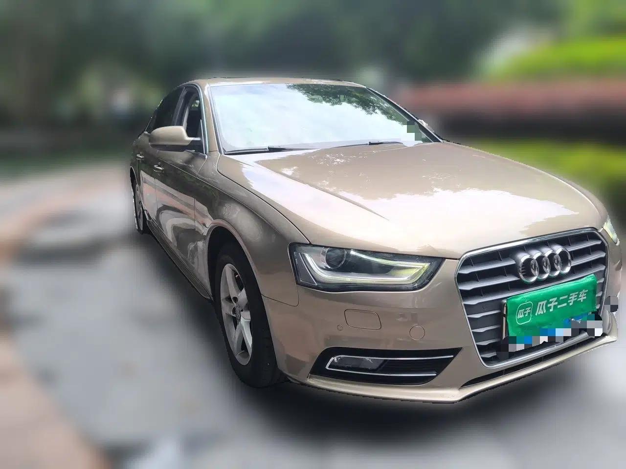 Audi A4L 2013 35 TFSI Automatic Comfort Model — миниатюра 3