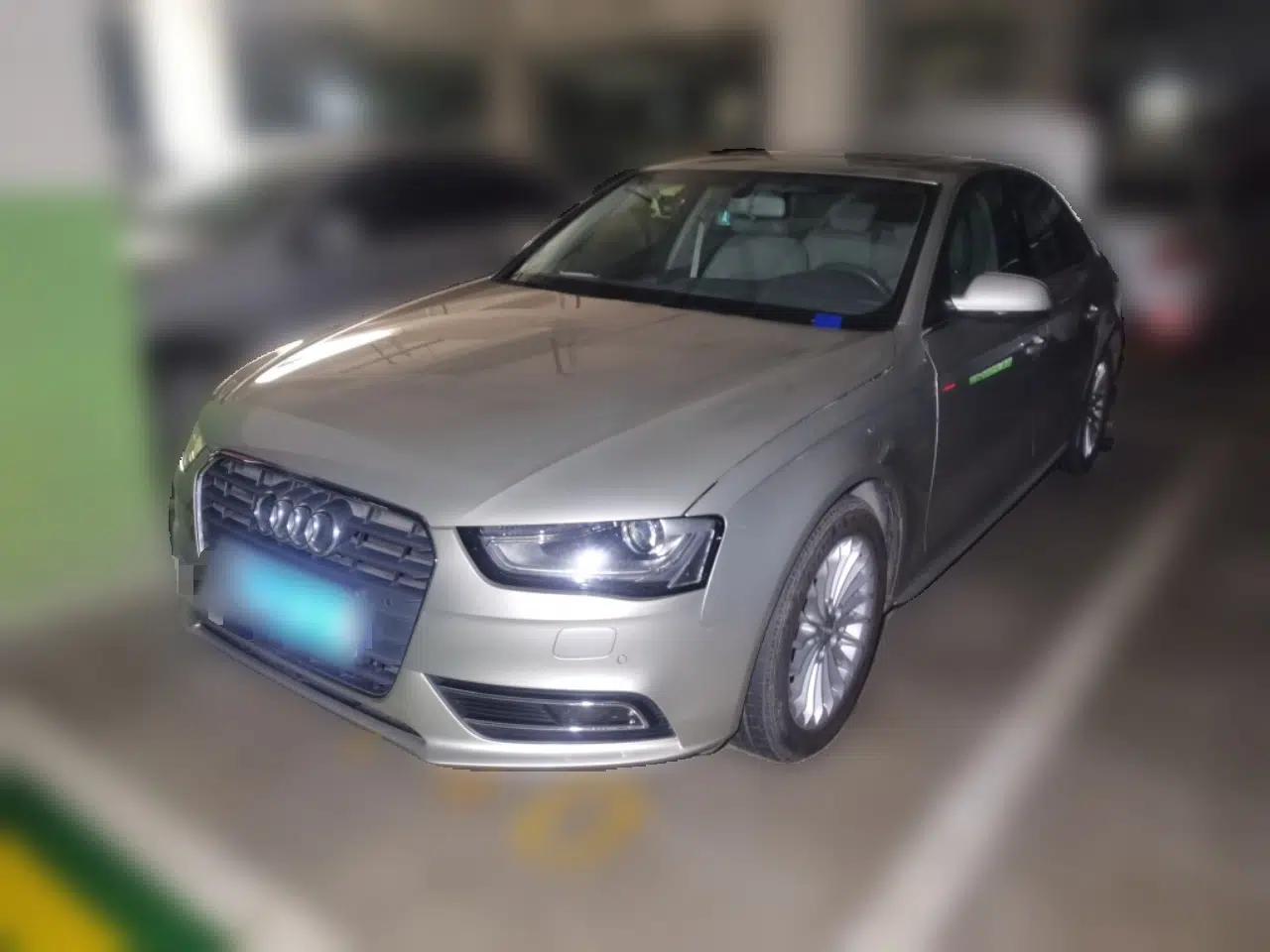 Audi A4L 2015 35 TFSI Automatic Comfort Model — миниатюра 1