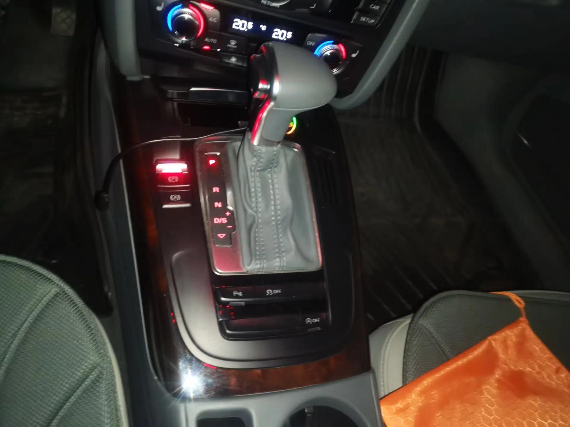 Audi A4L 2015 35 TFSI Automatic Comfort Model — миниатюра 14