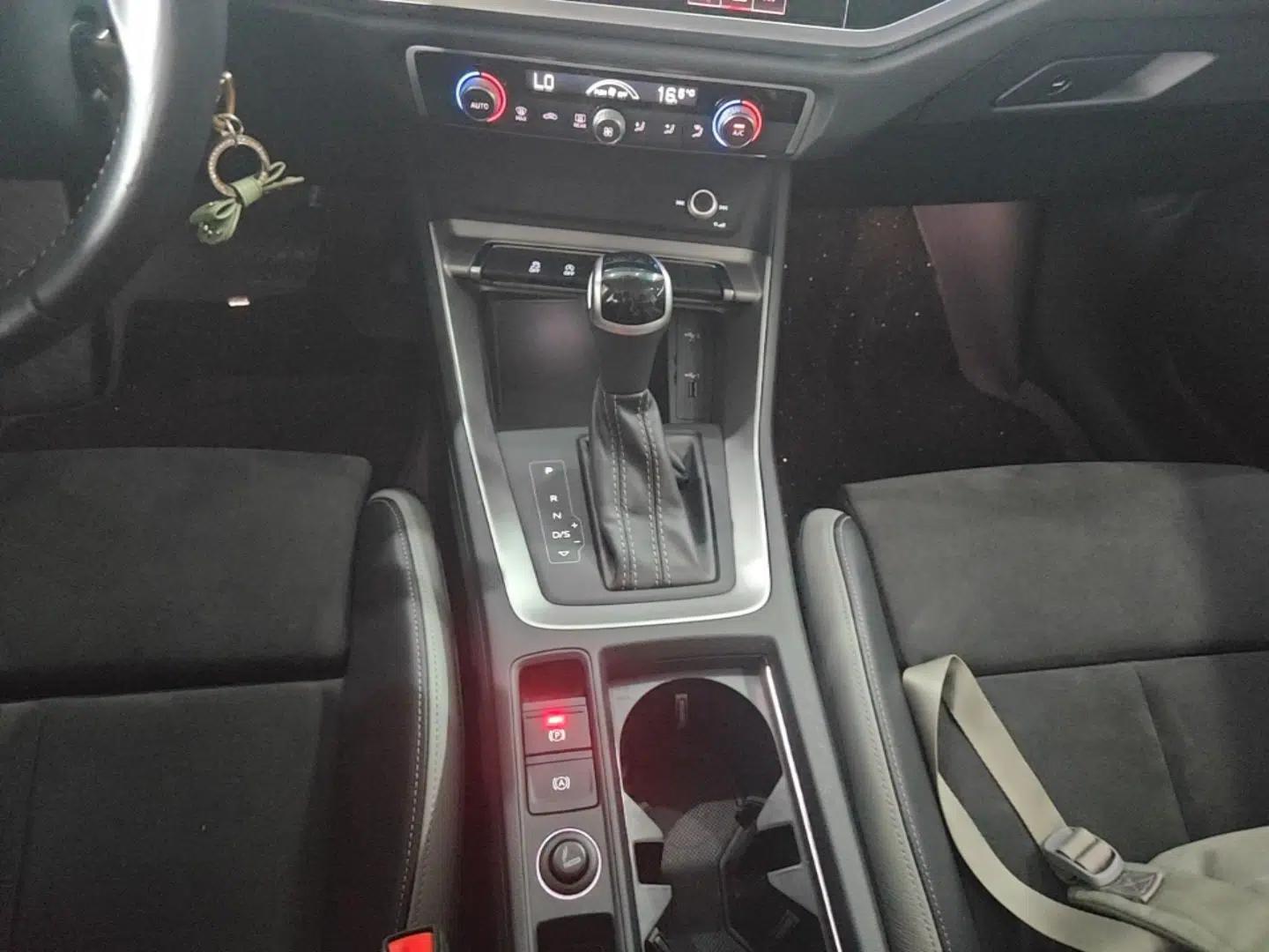 Audi Q3 2021 35 TFSI Progressive Dynamic Edition — миниатюра 16
