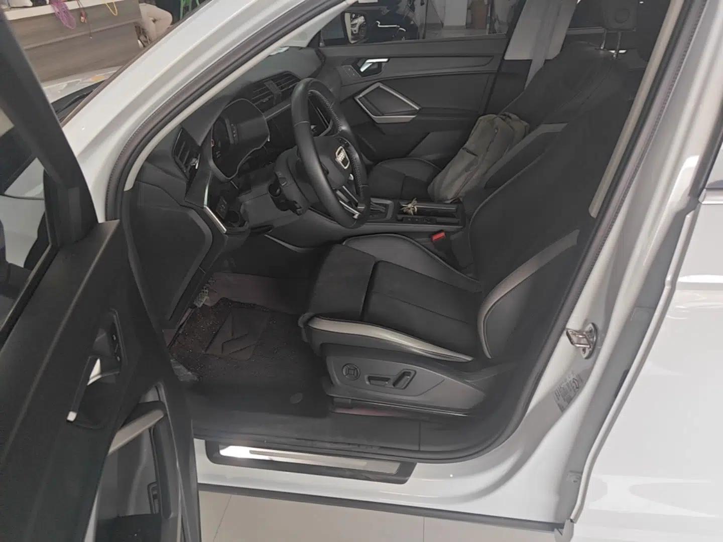 Audi Q3 2021 35 TFSI Progressive Dynamic Edition — миниатюра 17