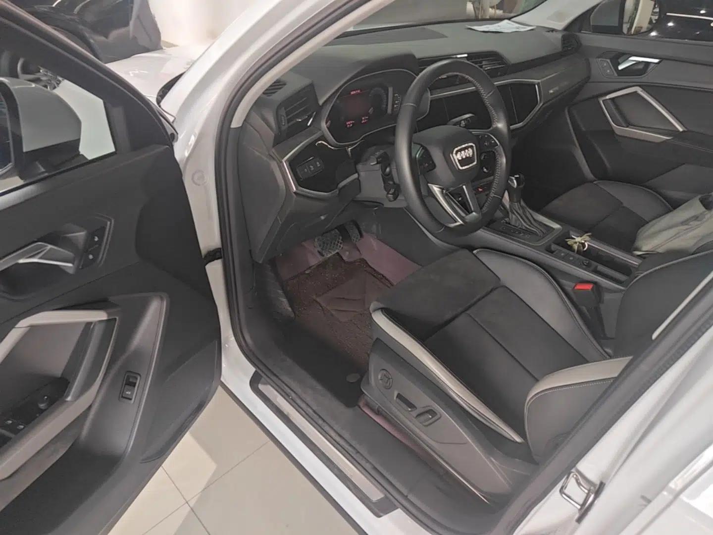 Audi Q3 2021 35 TFSI Progressive Dynamic Edition — миниатюра 18