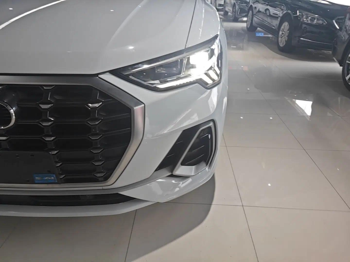 Audi Q3 2021 35 TFSI Progressive Dynamic Edition — миниатюра 8