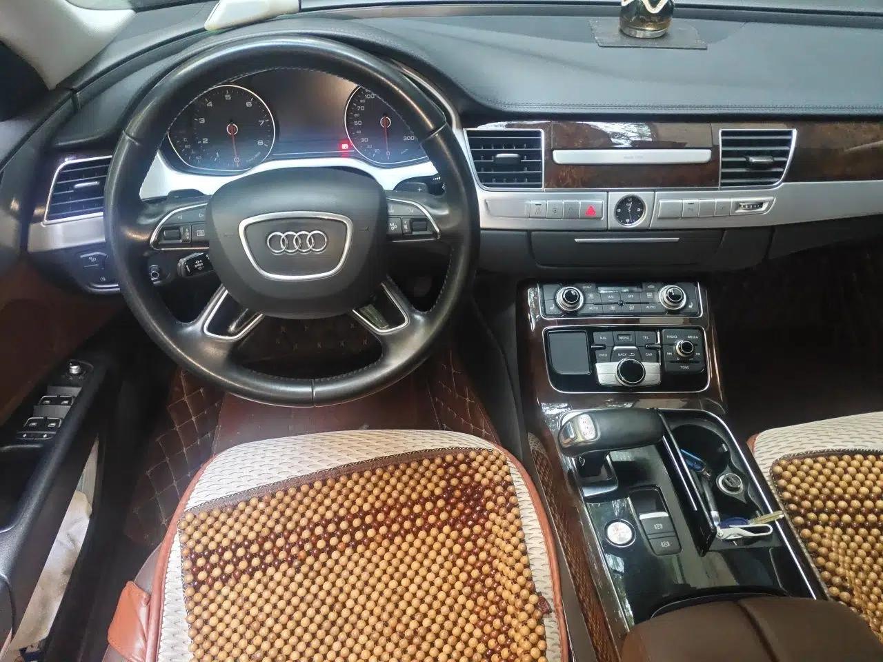 Audi A8 2014 A8L 45 TFSI quattro Comfort model — миниатюра 10