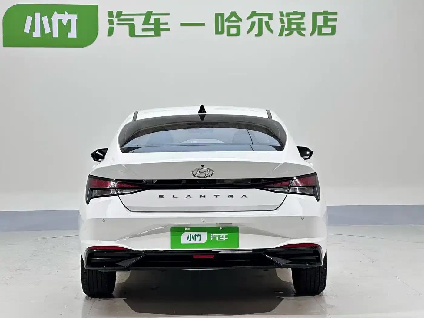 Hyundai Elantra 2022 1.5L CVT GLX Elite Edition — миниатюра 5