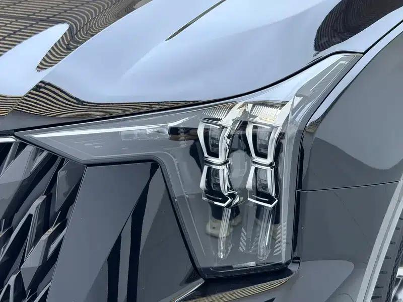 Trumpchi GS8 2024 Dual Engine Series 2.0TM Hybrid Two-Wheel Drive Premium Edition — миниатюра 12