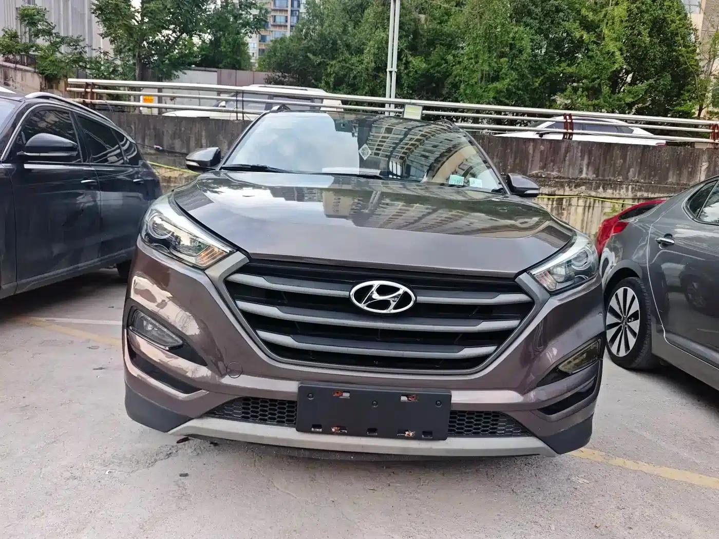 Tucson 2018 1.6T Dual-Clutch Two-Wheel Drive 15th Anniversary Special Edition — миниатюра 2