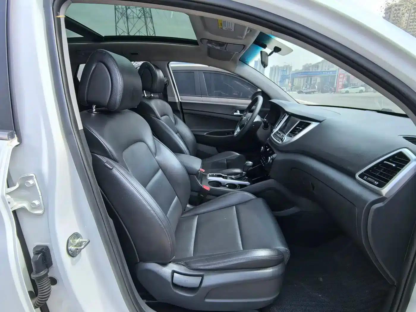 Tucson 2015 1.6T Dual-Clutch Two-Wheel Drive Intelligent Model — миниатюра 12