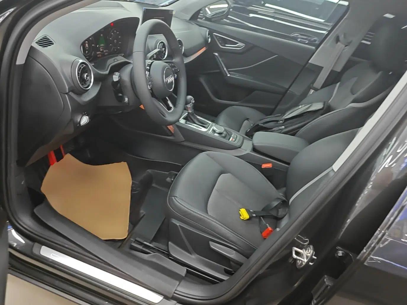 Audi Q2L e-tron 2019 Q2L e-tron Pure Electric Smart Enjoyment Model — миниатюра 22