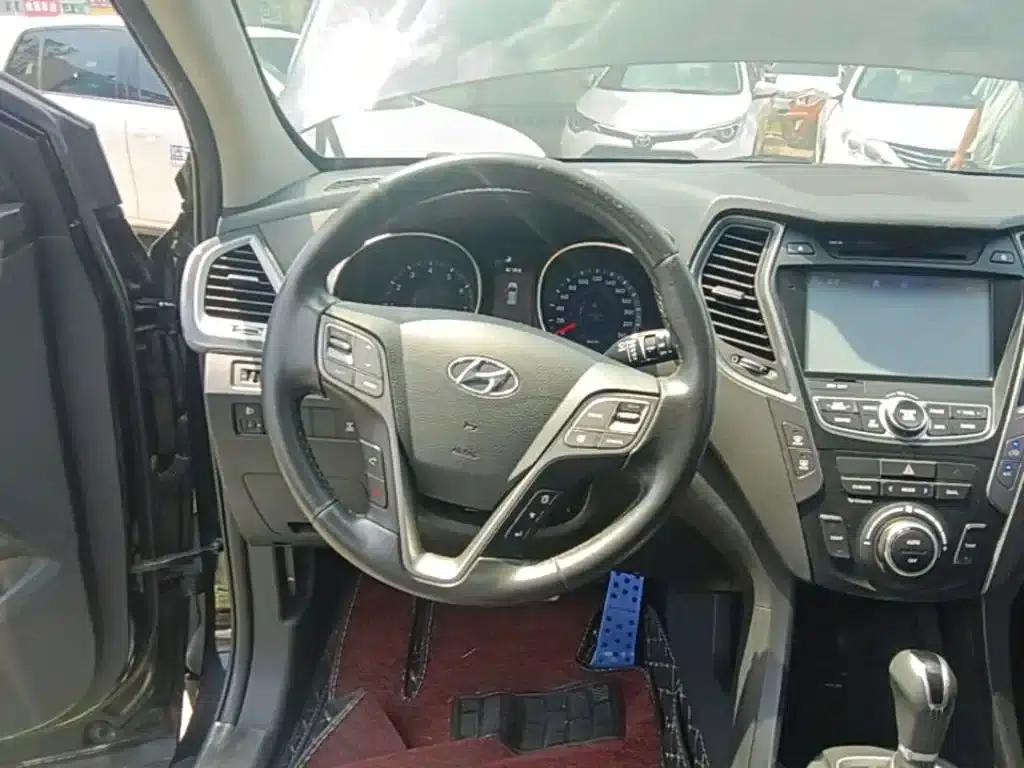 Santa Fe 2015 2.0T Automatic 4WD Intelligent 5-Seater — миниатюра 11