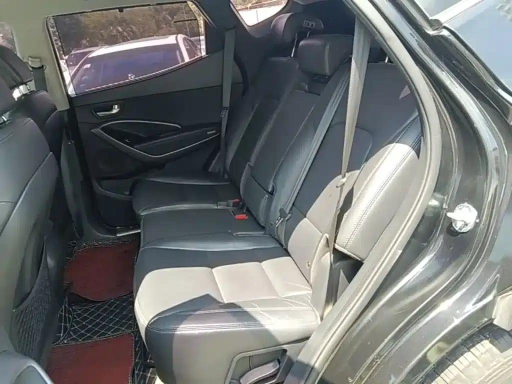 Santa Fe 2015 2.0T Automatic 4WD Intelligent 5-Seater — миниатюра 17