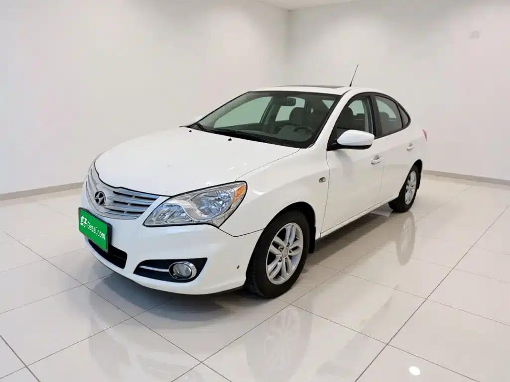 Hyundai Elantra 2011 1.6L Automatic Comfort Model — миниатюра 1