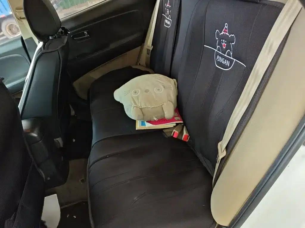 Hyundai Elantra 2011 1.6L Automatic Comfort Model — миниатюра 15
