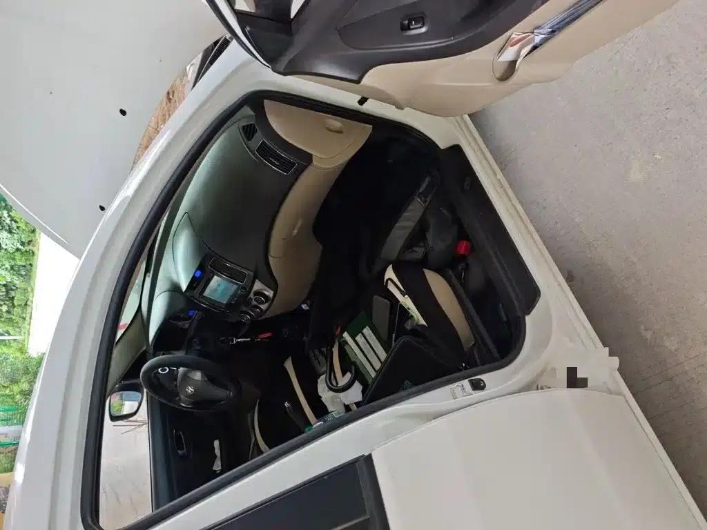 Hyundai Elantra 2011 1.6L Automatic Comfort Model — миниатюра 20