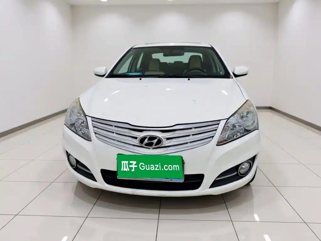 Hyundai Elantra 2011 1.6L Automatic Comfort Model — миниатюра 24