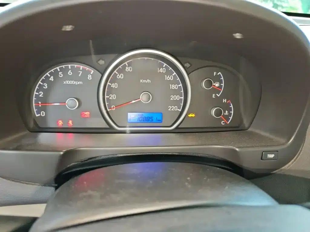 Hyundai Elantra 2011 1.6L Automatic Comfort Model — миниатюра 4