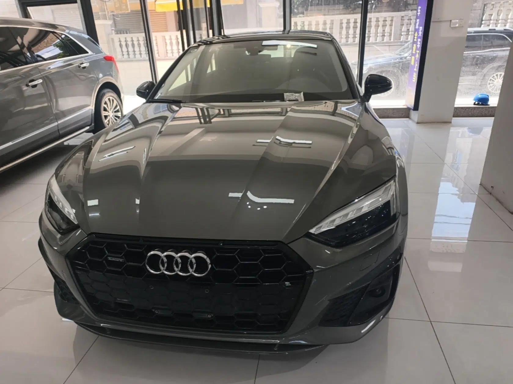 Audi A5 2024 Sportback 40 TFSI quattro Luxury Dynamic Model — миниатюра 2