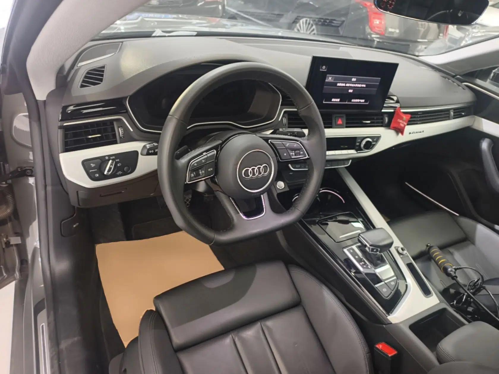 Audi A5 2024 Sportback 40 TFSI quattro Luxury Dynamic Model — миниатюра 12