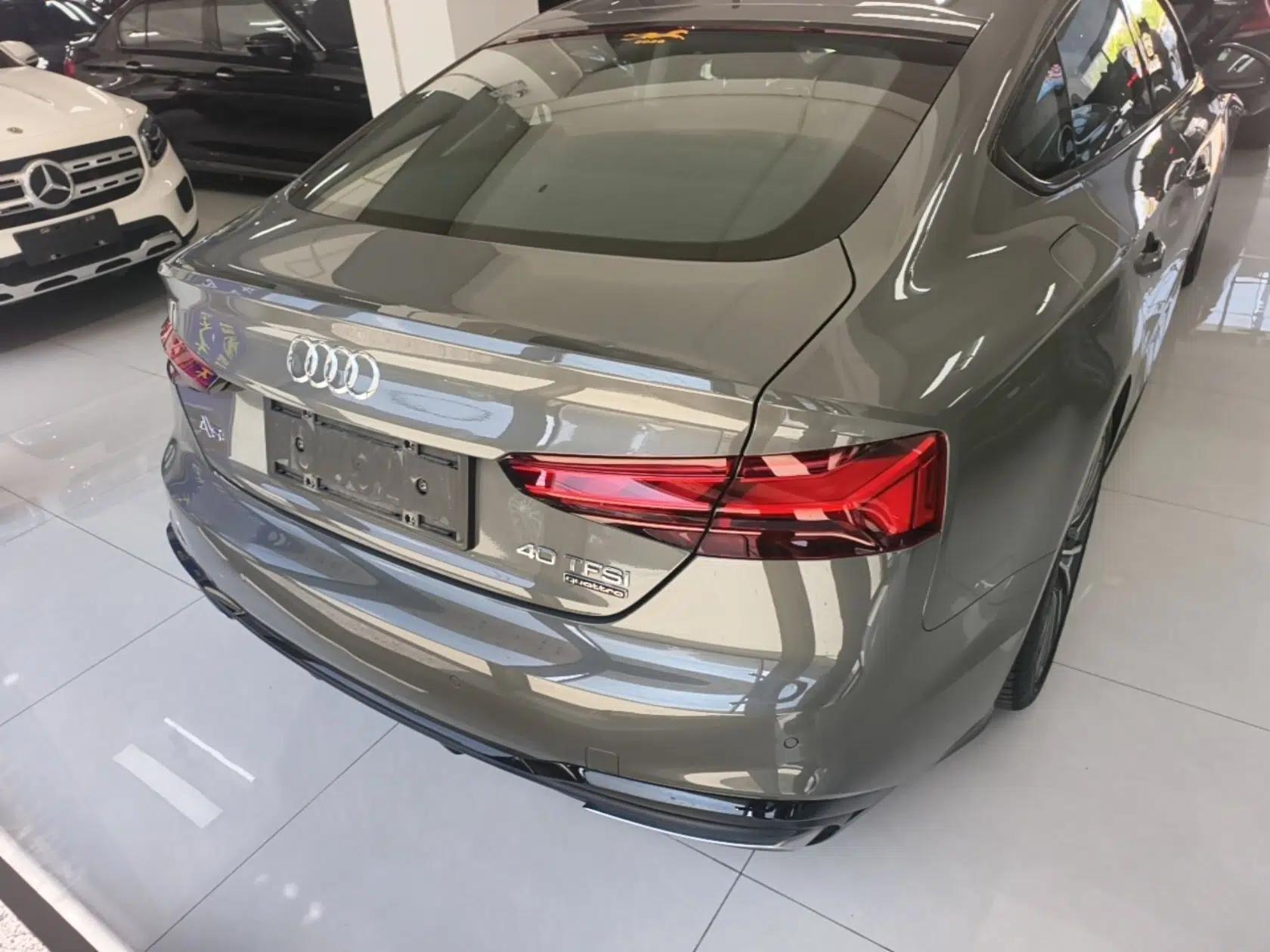 Audi A5 2024 Sportback 40 TFSI quattro Luxury Dynamic Model — миниатюра 5