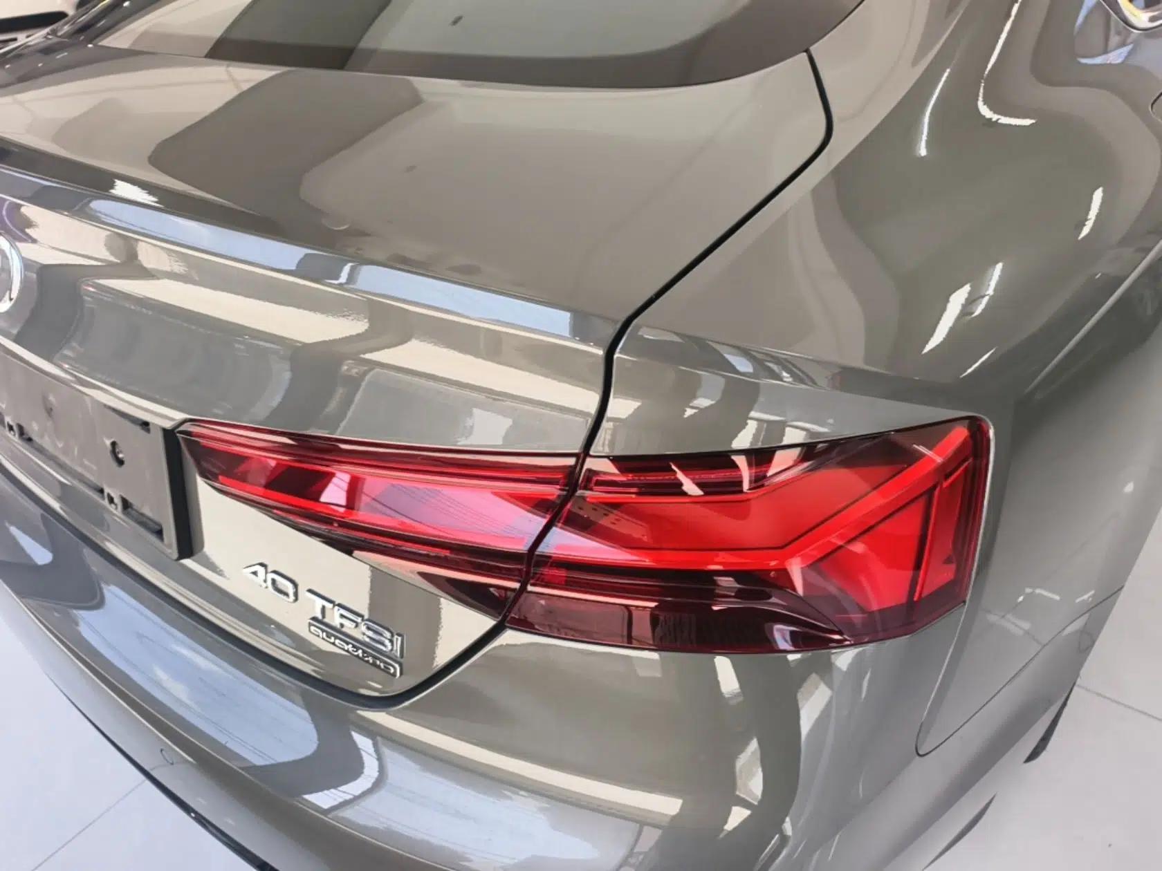 Audi A5 2024 Sportback 40 TFSI quattro Luxury Dynamic Model — миниатюра 9