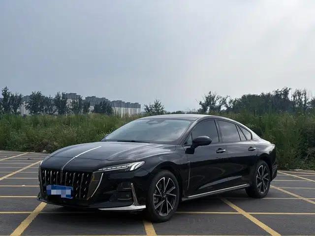 Hongqi H6 2025 2.0T Premium Edition