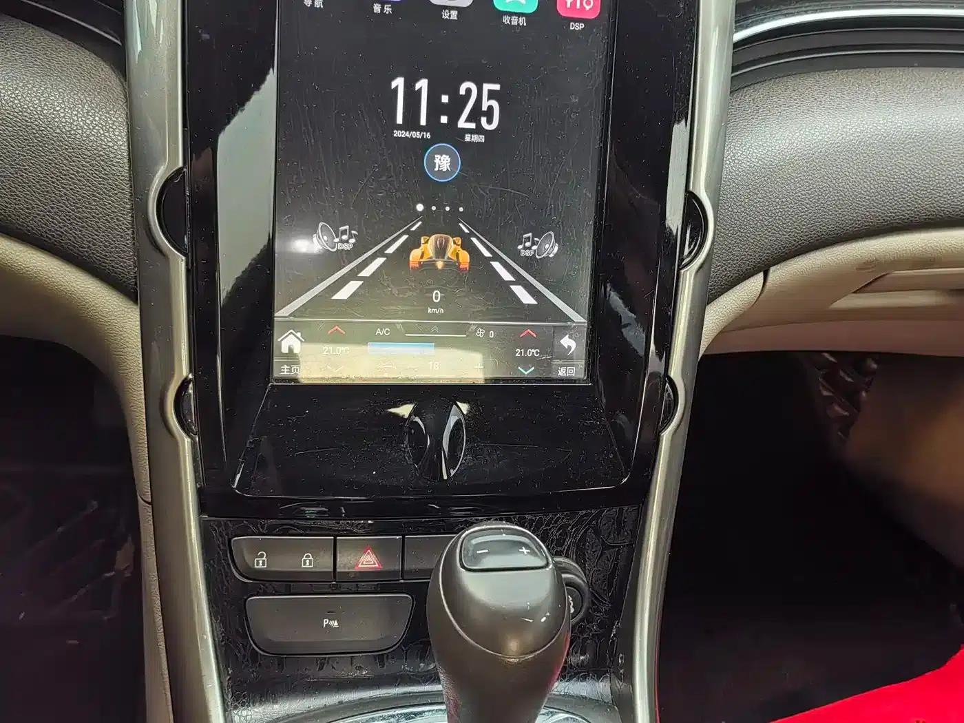 Chevrolet Malibu 2012 2.0L Automatic Comfort Edition — миниатюра 11