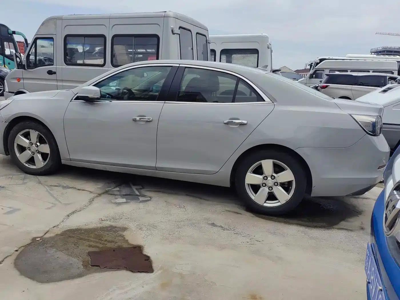 Chevrolet Malibu 2012 2.0L Automatic Comfort Edition — миниатюра 5