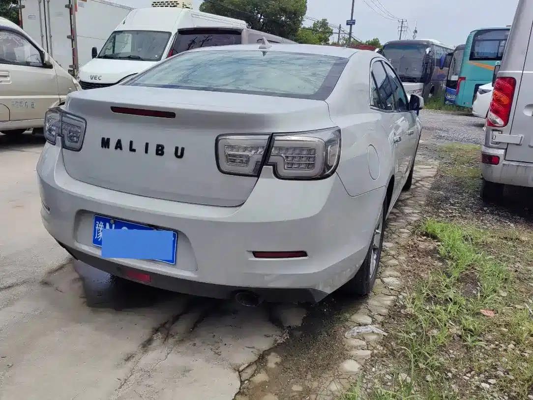Chevrolet Malibu 2012 2.0L Automatic Comfort Edition — миниатюра 7
