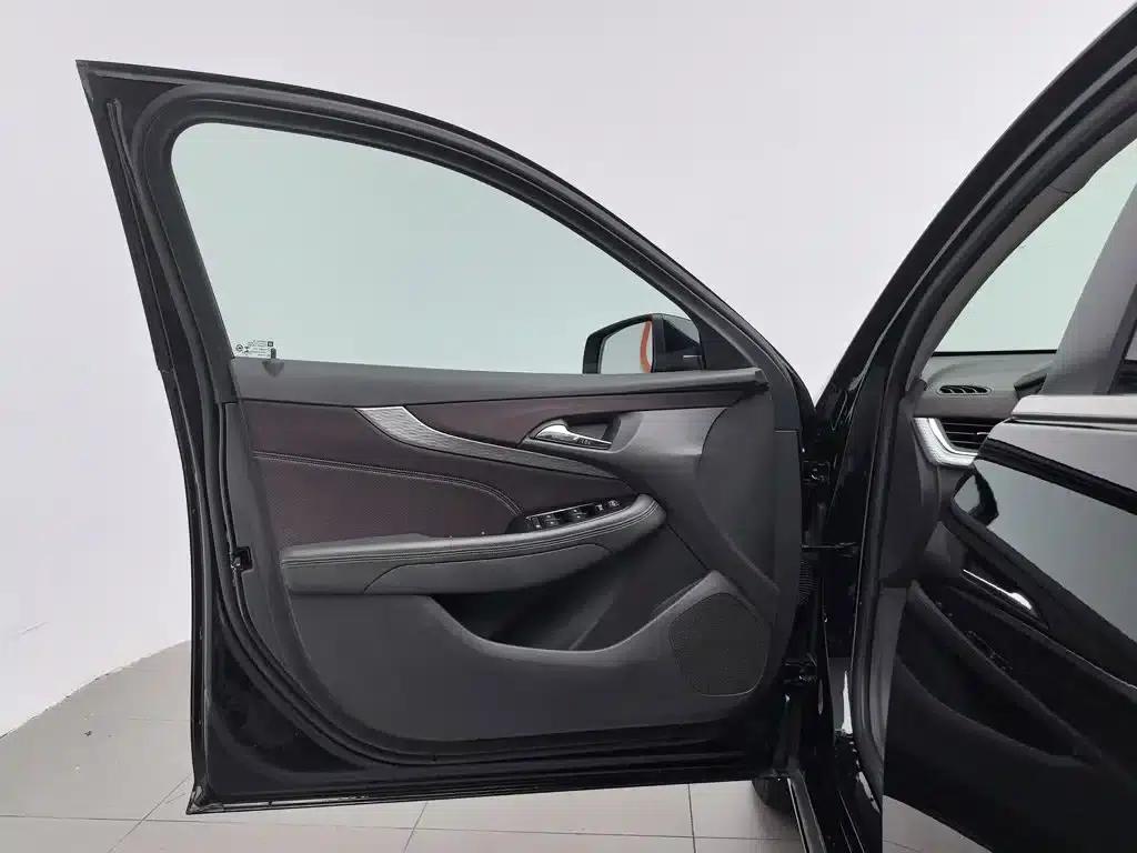 2018 Chevrolet Malibu 530T Automatic Luxury Edition — миниатюра 8