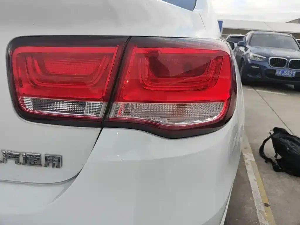 2018 Chevrolet Malibu 530T Automatic Luxury Edition — миниатюра 8